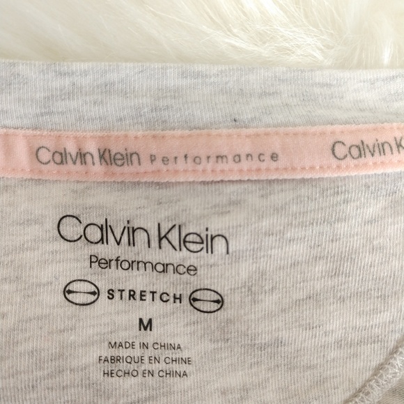 Size M❤️CALVIN KLEIN LONG SLEEVE.nwt - Picture 4 of 5